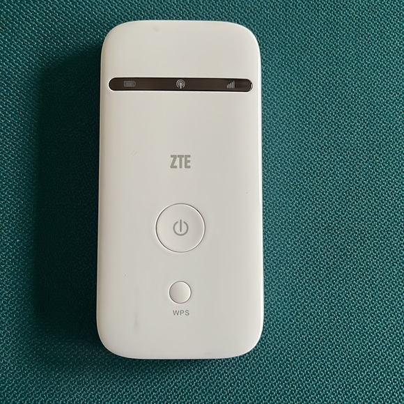 ZTE MF65 mobile hotspot Wi-Fi on the go - Picture 2 of 4